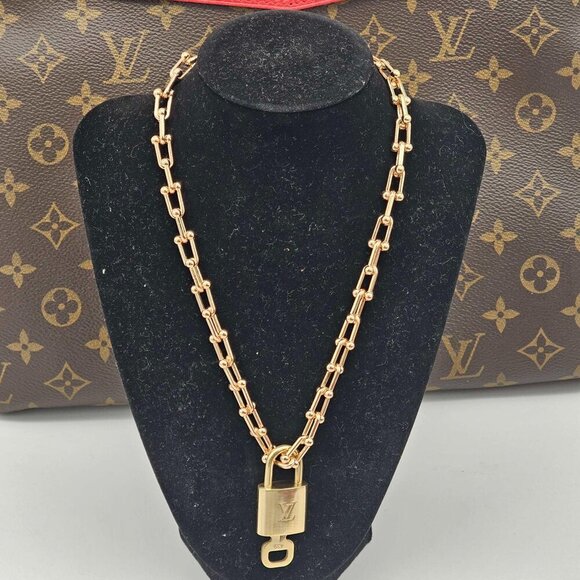 Authentic Louis Vuitton Lock & Key with Unbranded Gold Plated Chain Necklace - Picture 2 of 11